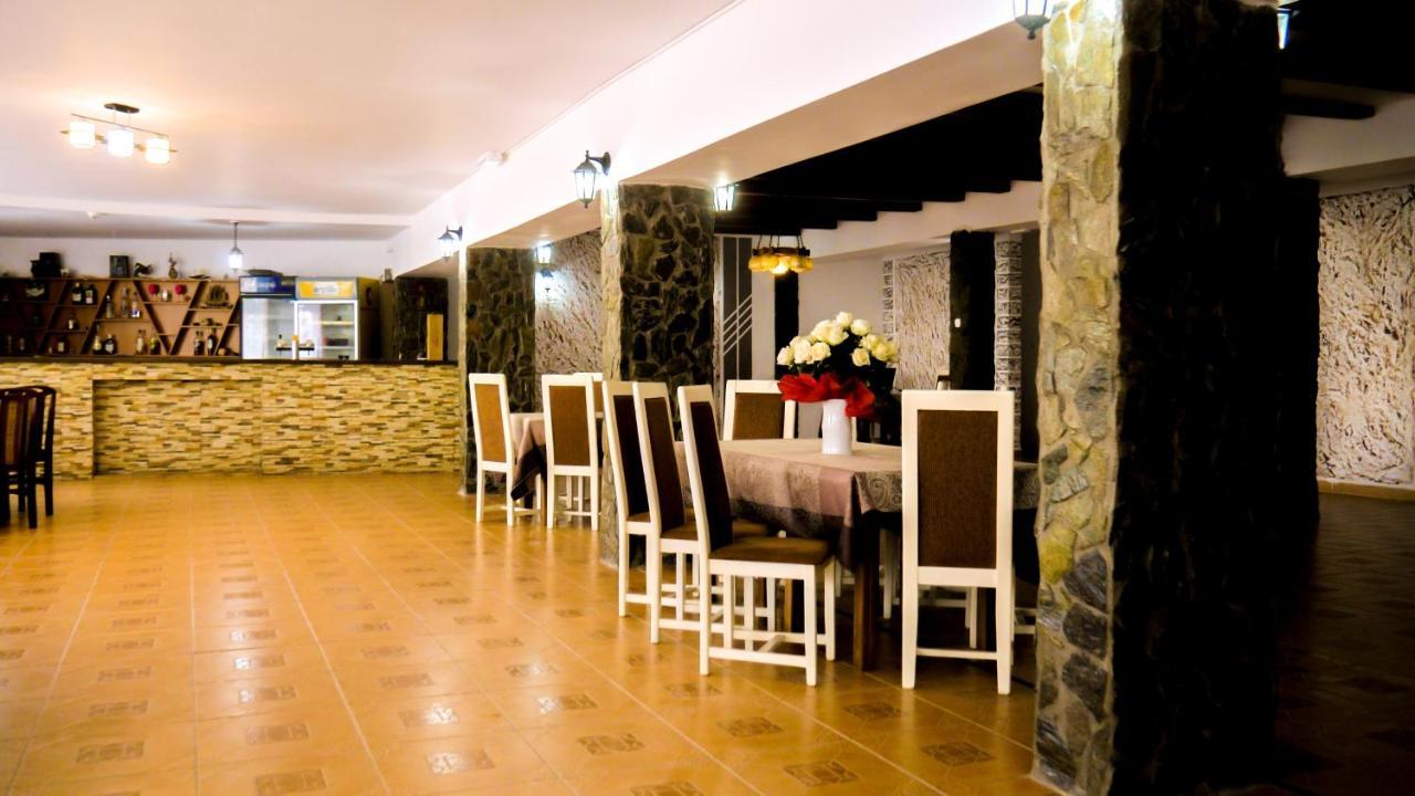 Pensiunea Danubio Moldova Noua Buitenkant foto